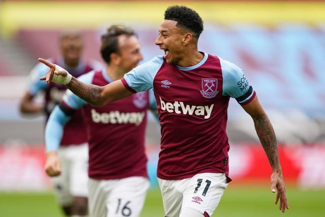 篮球勇士球星单场命中三分刷新纪录