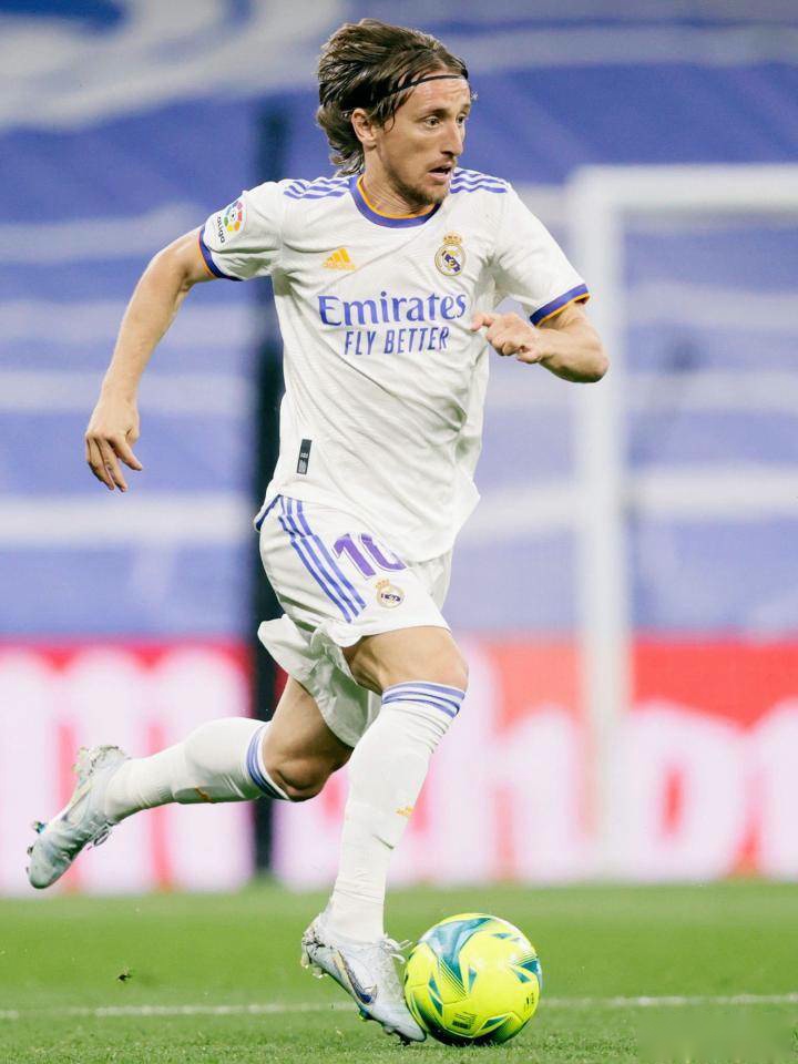 都体：弗拉霍维奇可能缺席尤文20场比赛，包括多场关键战役